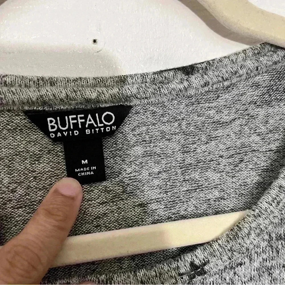 BUFFALO DAVID BITTON Gray and Dark Gray Stars long sleeve Sweater | size medium - Picture 4 of 8